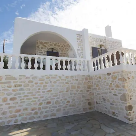 Vakantiehuis Seafront House Irini *